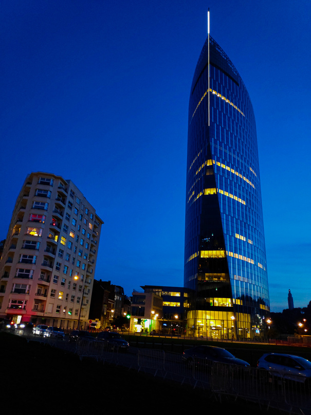 Tour des finances in Liege, Belgium at night